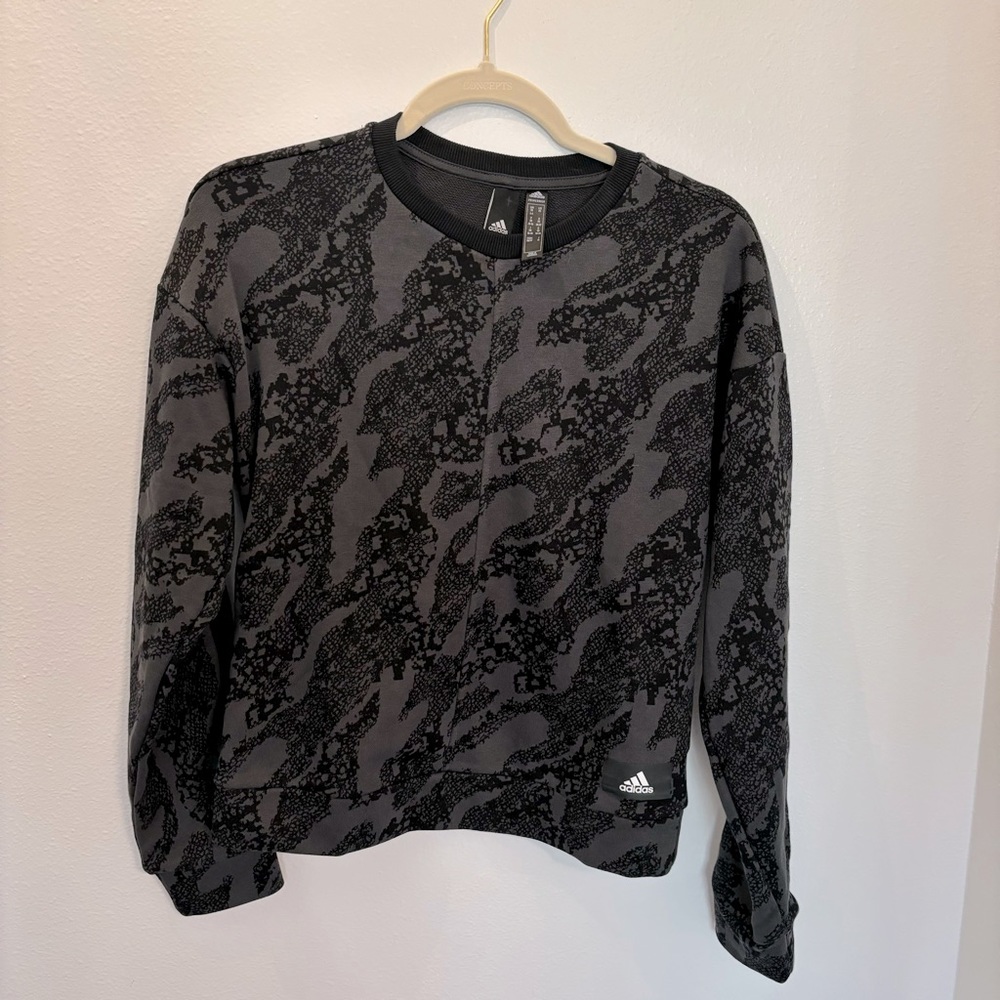 Adidas sweater NWOT